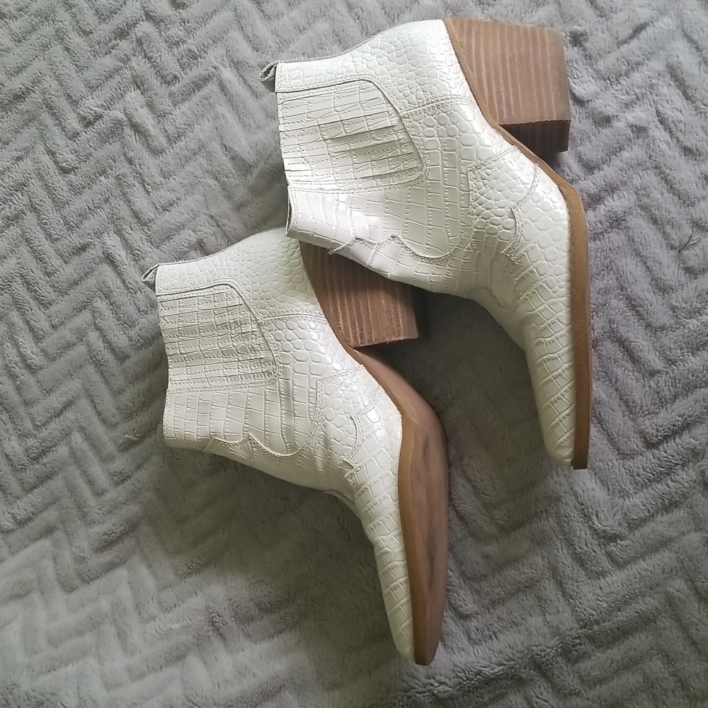 Sam Edelman Winona ankle boots